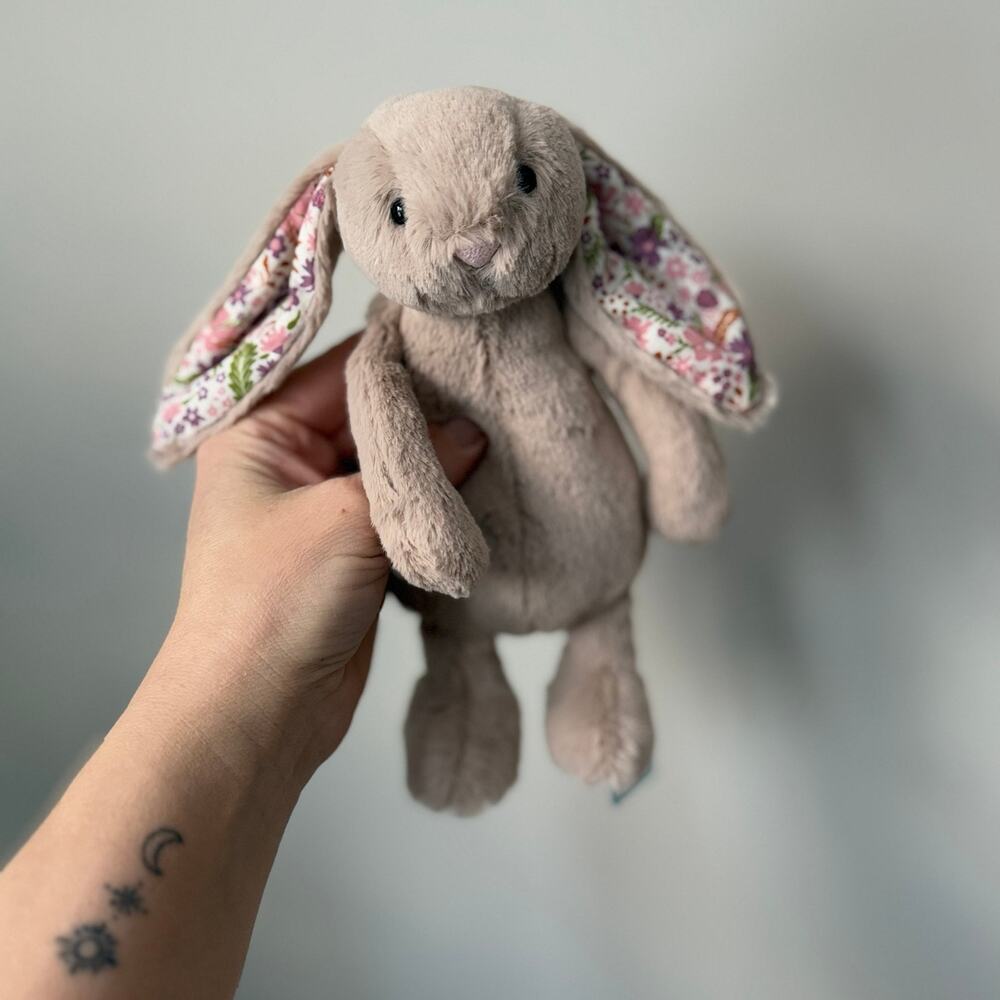 AUTHENTIC Jellycat Blossom Beige Bunny 'Petal' NWT - Fast Shipping!